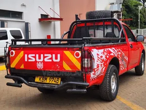 Isuzu D-MAX 2010 Red