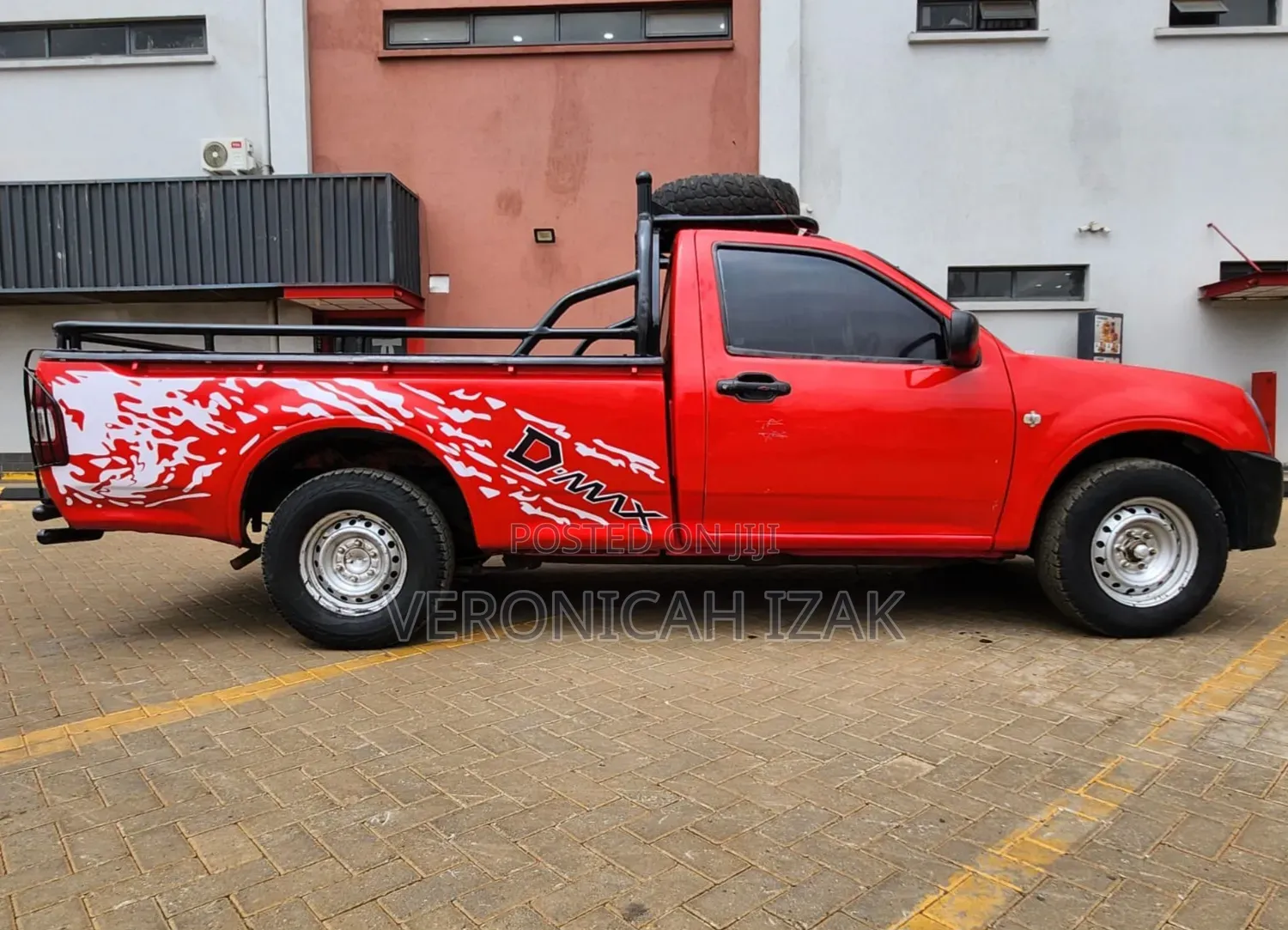 Isuzu D-MAX 2010 Red