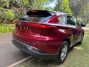 Toyota Harrier 2.0 2020 Red