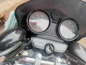 Bajaj Boxer 125 2026 Red