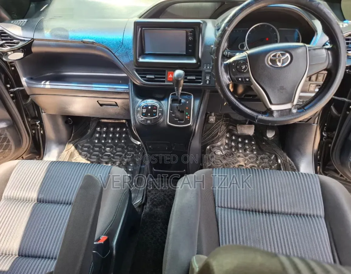Toyota Noah 2015 Black