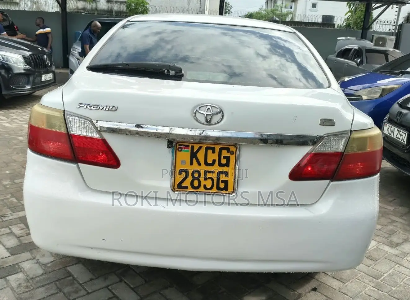 Toyota Premio 2009 White