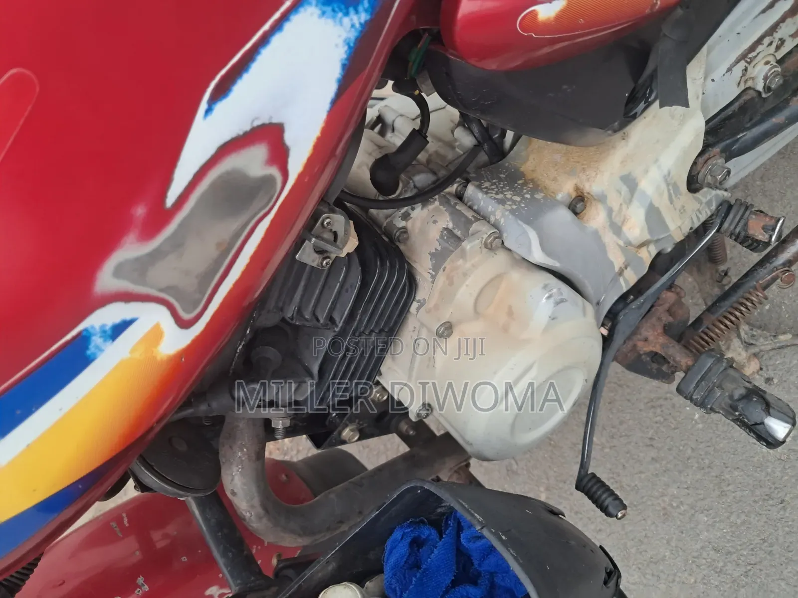 Bajaj Boxer 150 UG 2024 Red