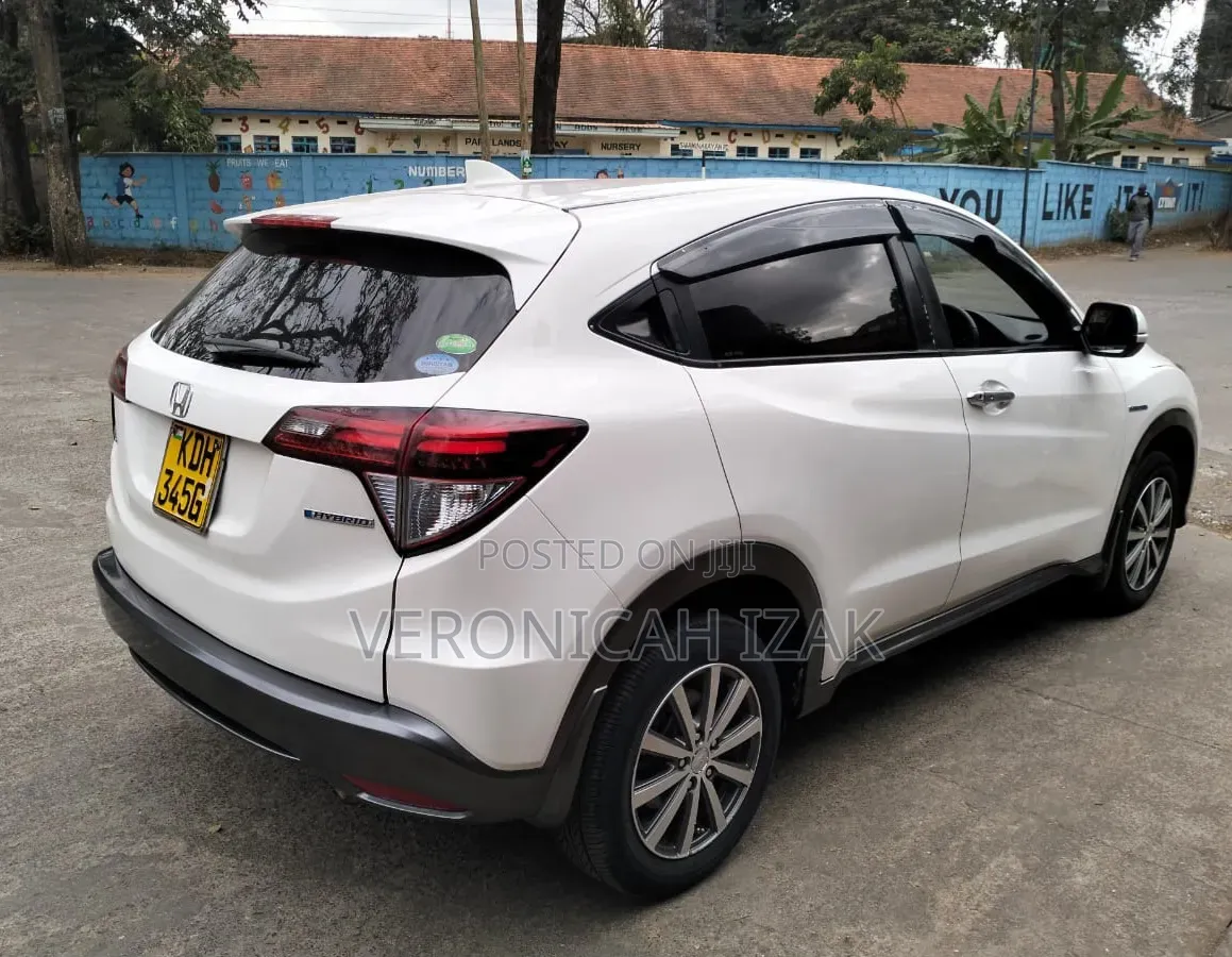 Honda Vezel 2015 White