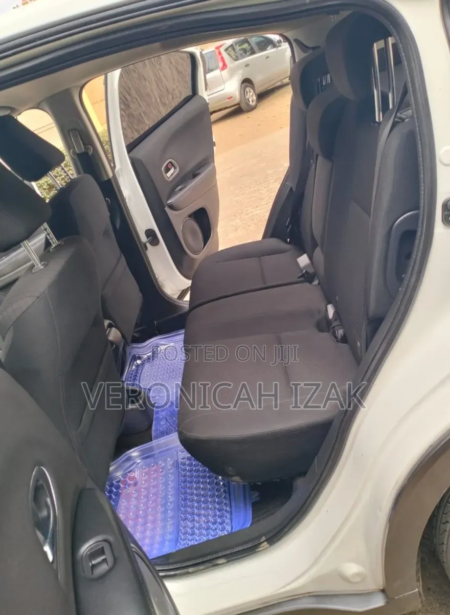 Honda Vezel 2015 White