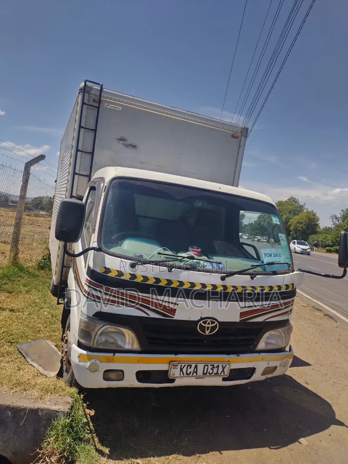 Toyota Dyna 2009 White