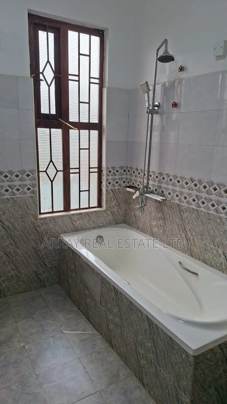 4bdrm Maisonette in 4Br Sitting On 50 X, Karai for sale