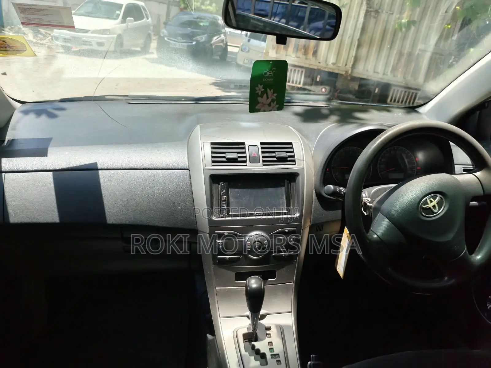Toyota Corolla Fielder 2010 Silver