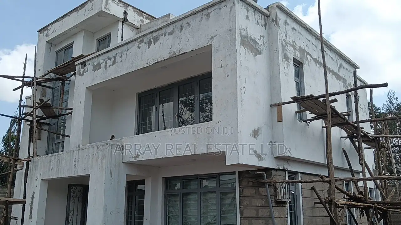 4bdrm Maisonette in 4Br All Ensuite, Karai for sale