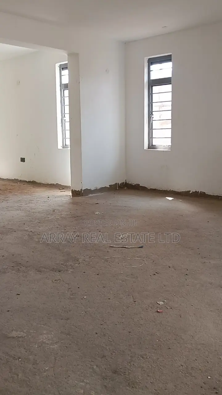 4bdrm Maisonette in 4Br All Ensuite, Karai for sale