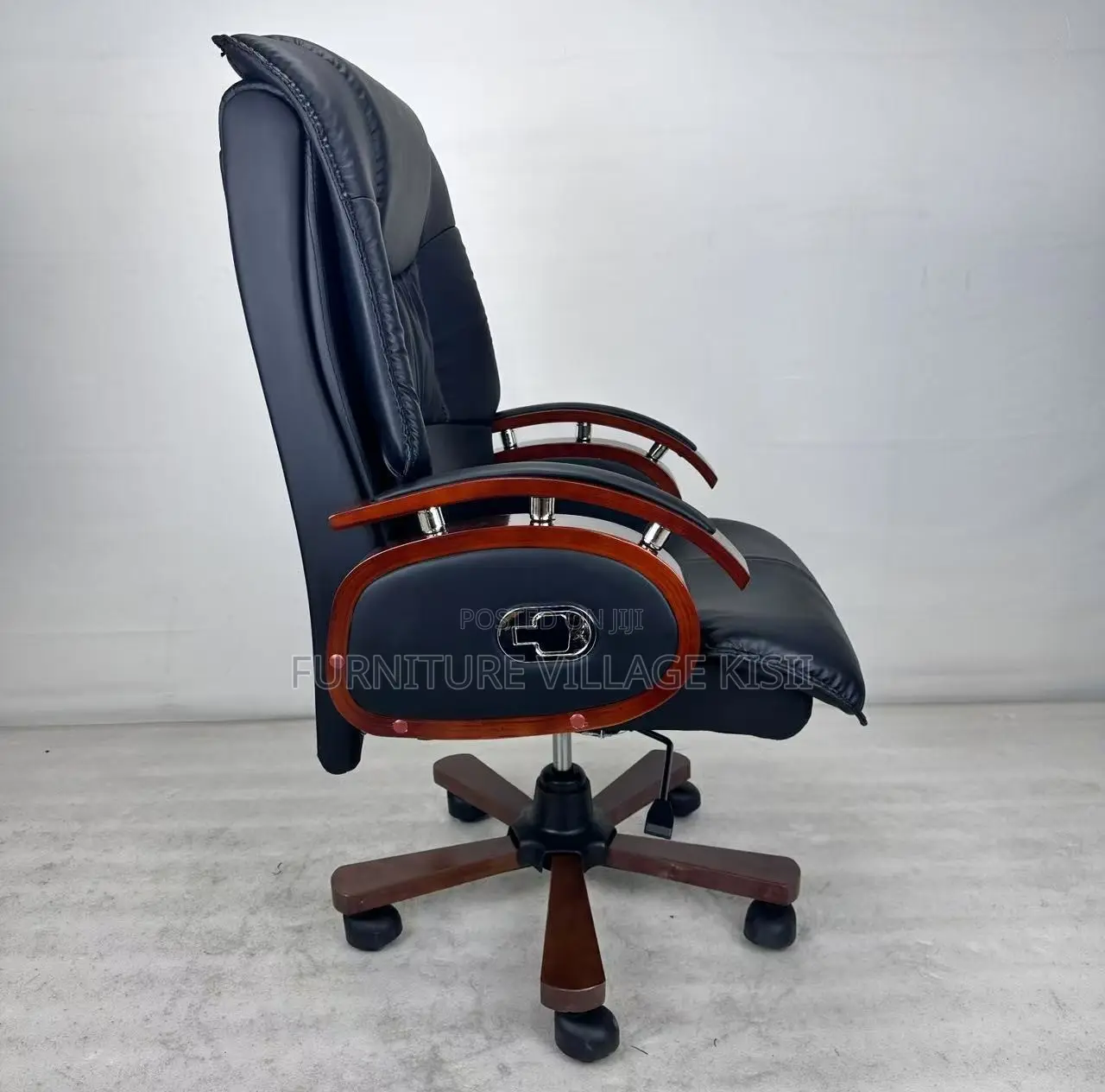 Office Chair; Executive Leather Directors Chair