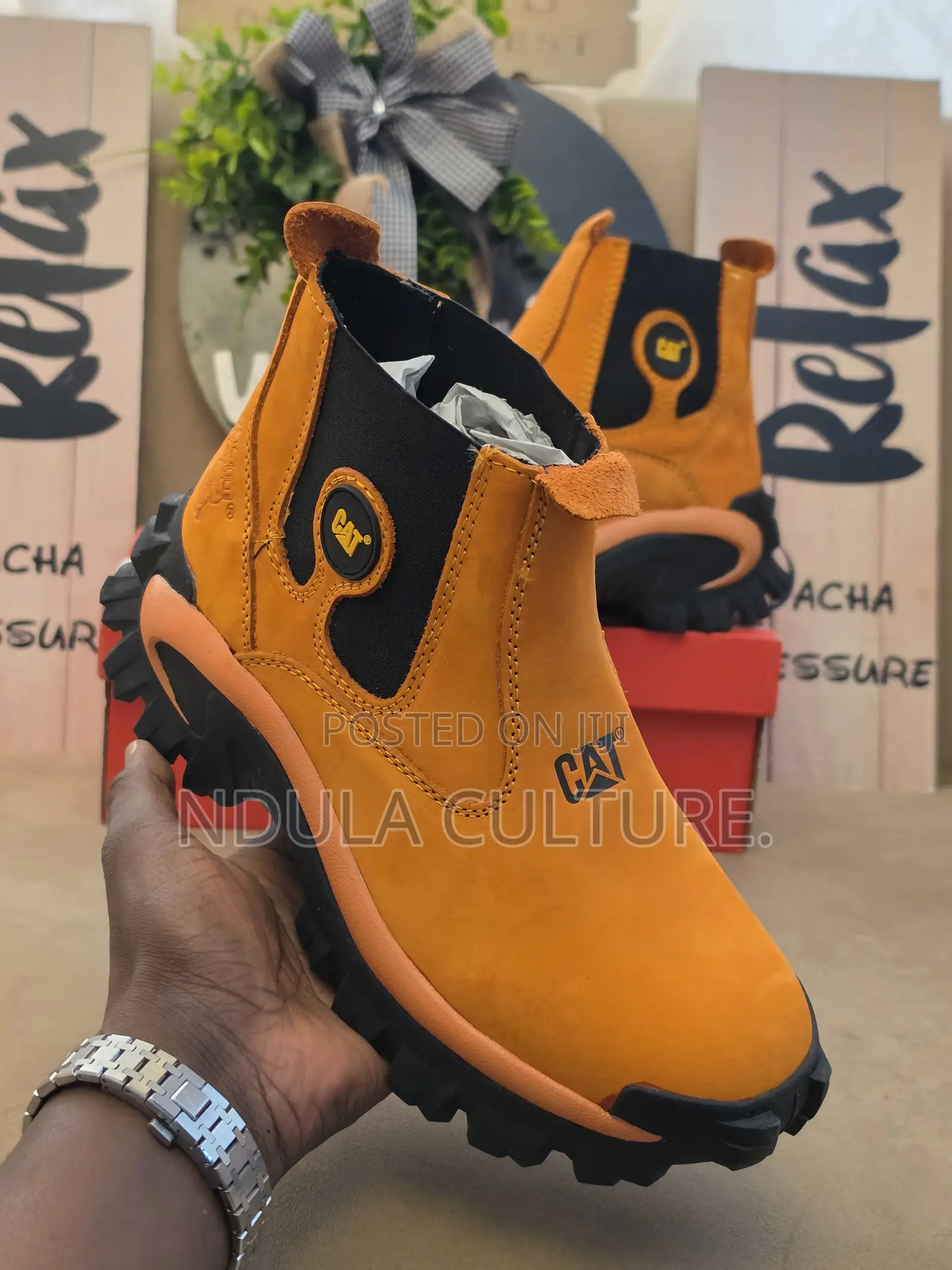 Cat High Cut Boot