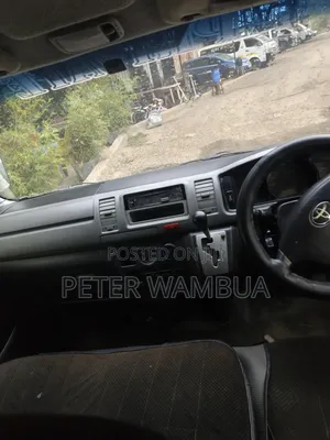 Toyota HiAce 2013 White