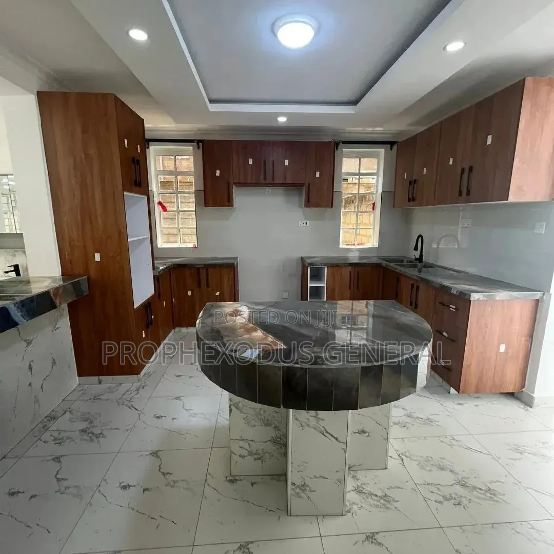 4bdrm Maisonette in Rimpa for sale