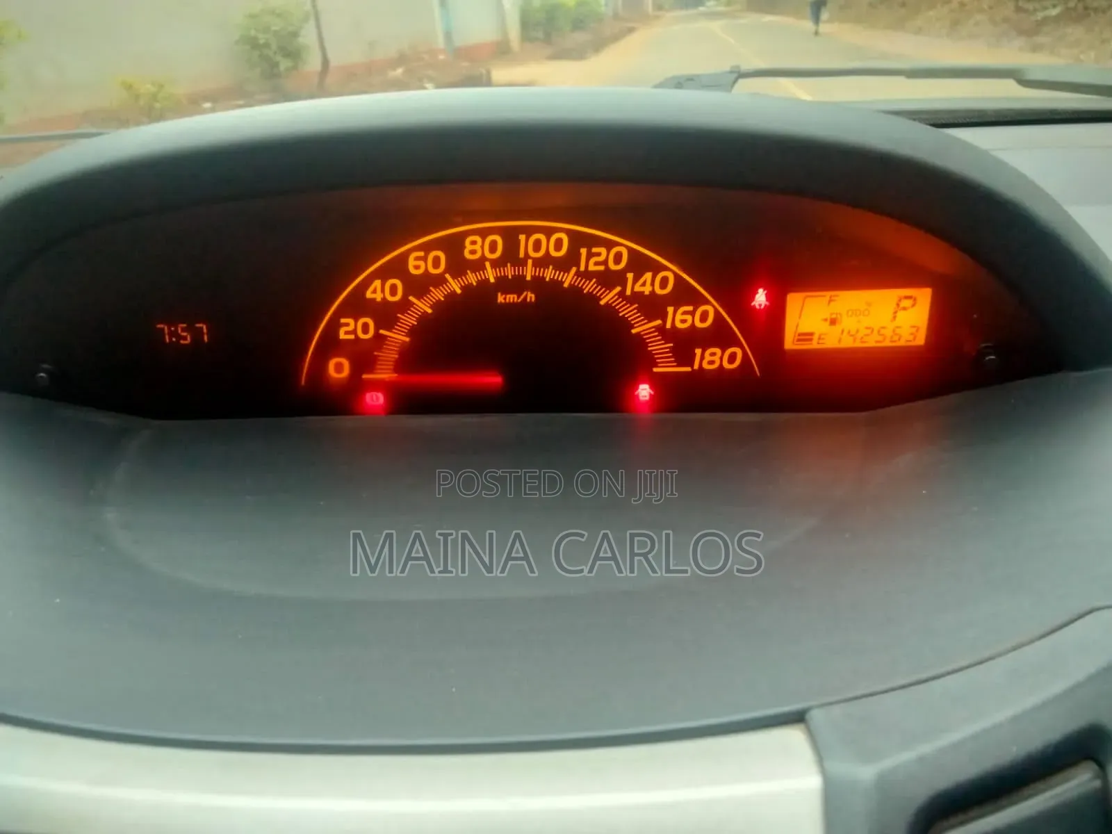 Toyota Vitz 1.3 AWD 3dr 2011 Silver
