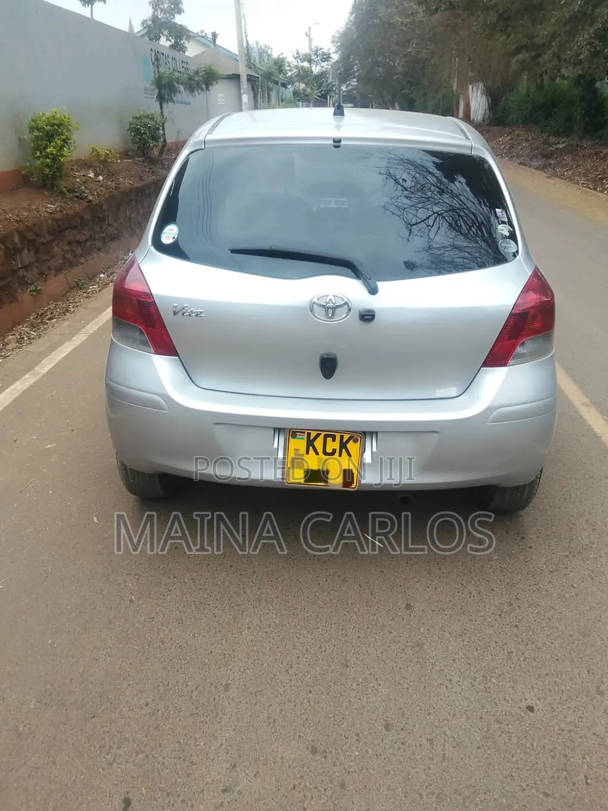 Toyota Vitz 1.3 AWD 3dr 2011 Silver