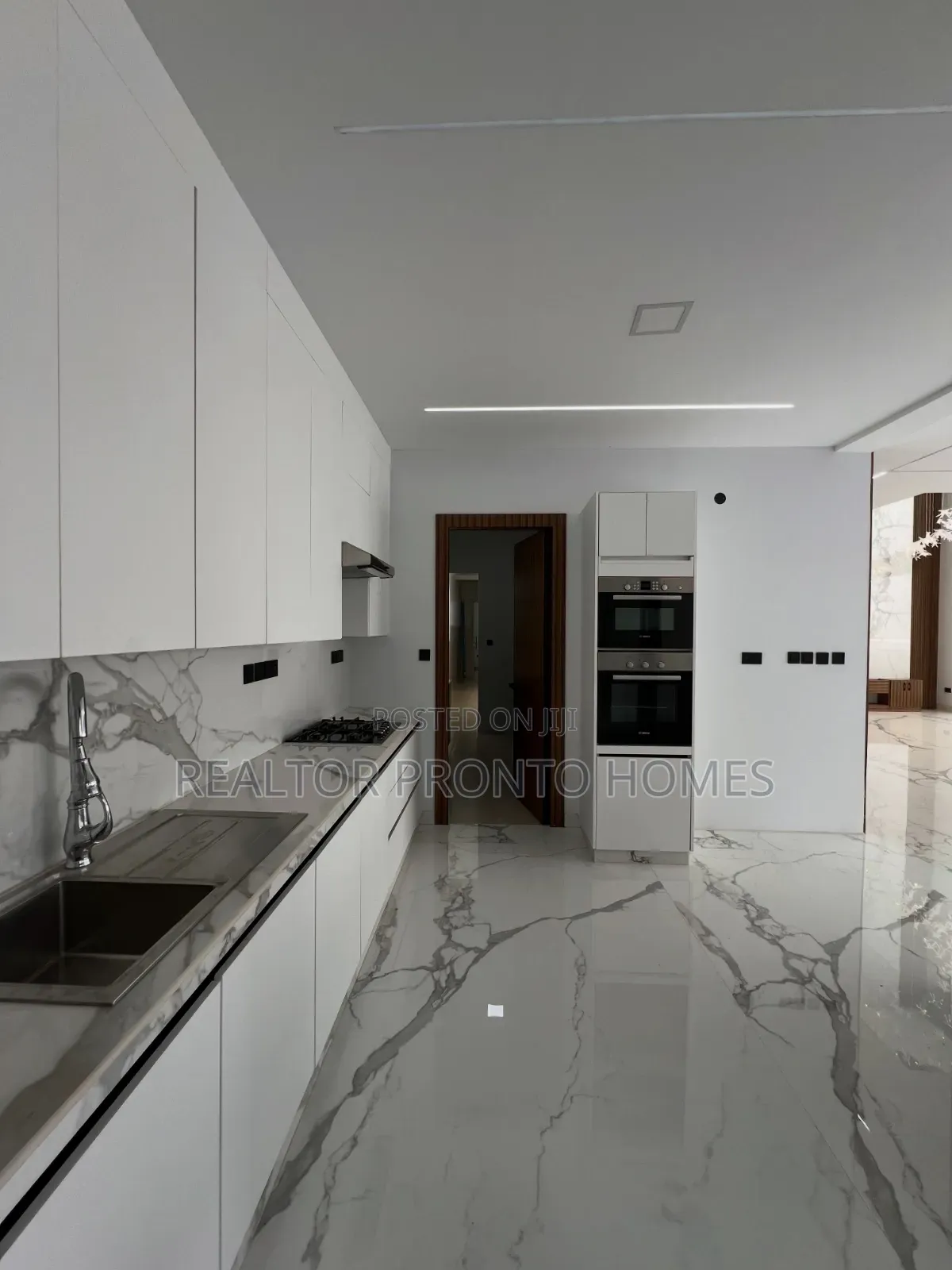 6bdrm Villa in Lavington, Muthangari for sale