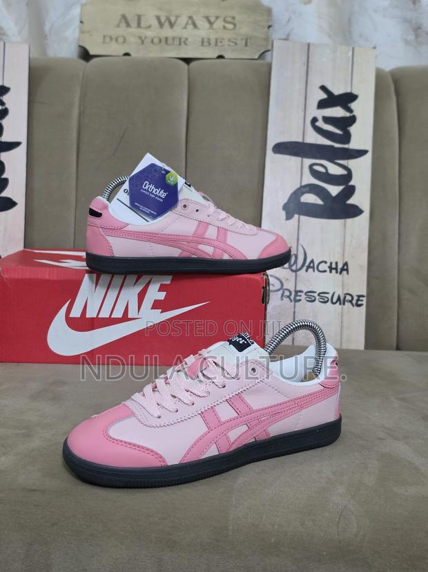 Onitsuka Tiger Tokuten Sneakers