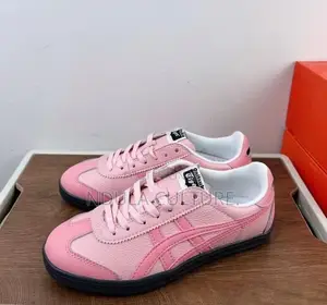 Onitsuka Tiger Tokuten Sneakers
