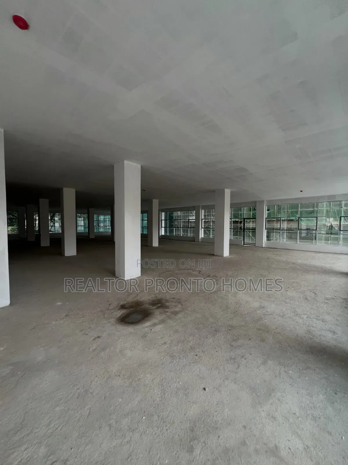 Premium Grade a Office Space |
(From 3,000 to 50,000 Square Feet)