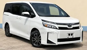 Toyota Voxy X 2WD 8-Seater 2019 White