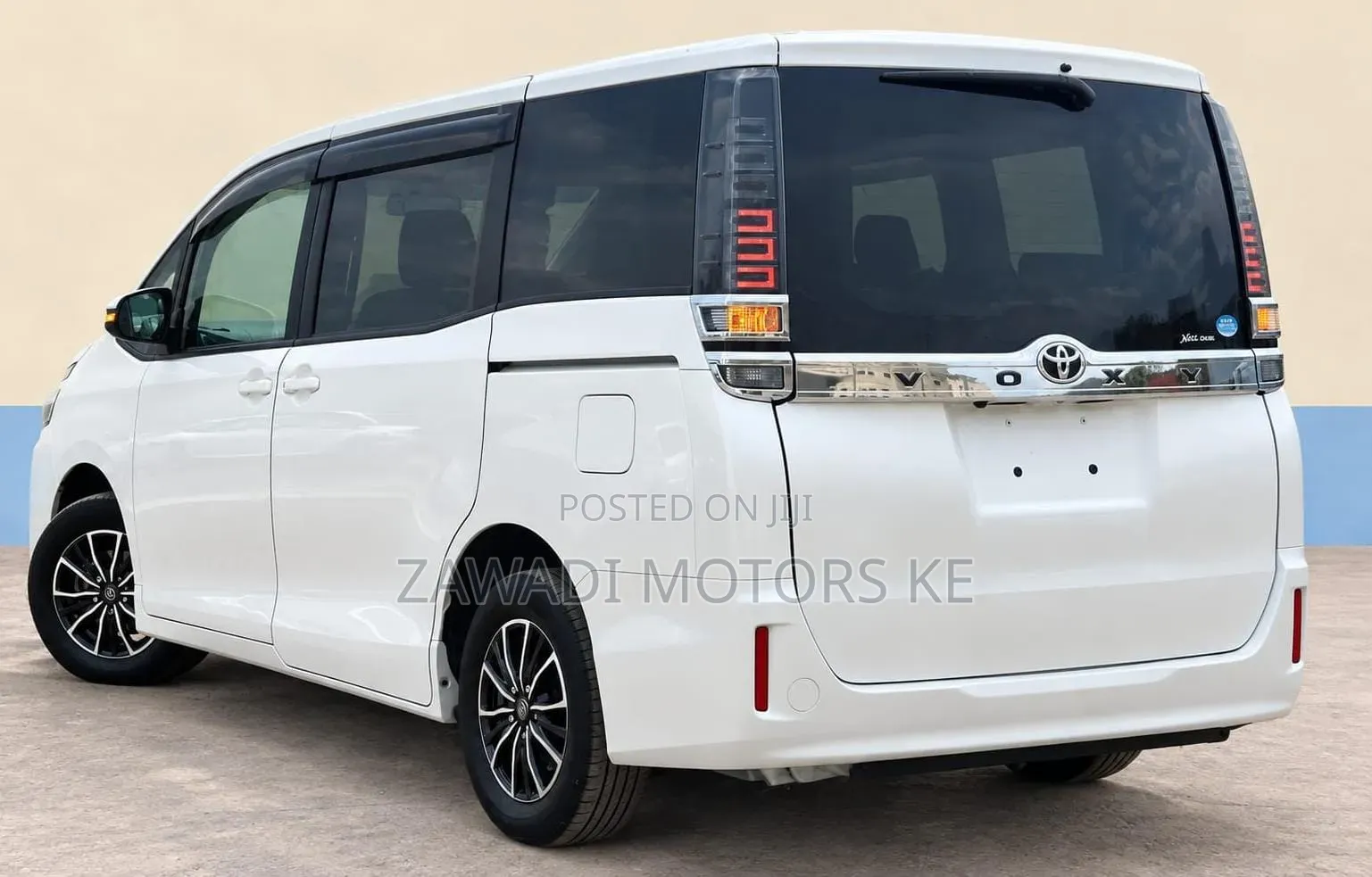 Toyota Voxy X 2WD 8-Seater 2019 White