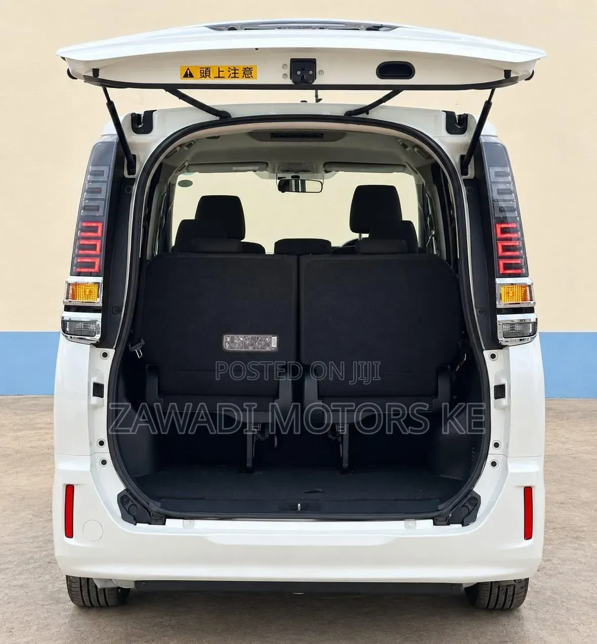 Toyota Voxy X 2WD 8-Seater 2019 White