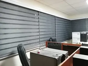 Grey Colour Perfect Balance Horizontal Office Window Blinds