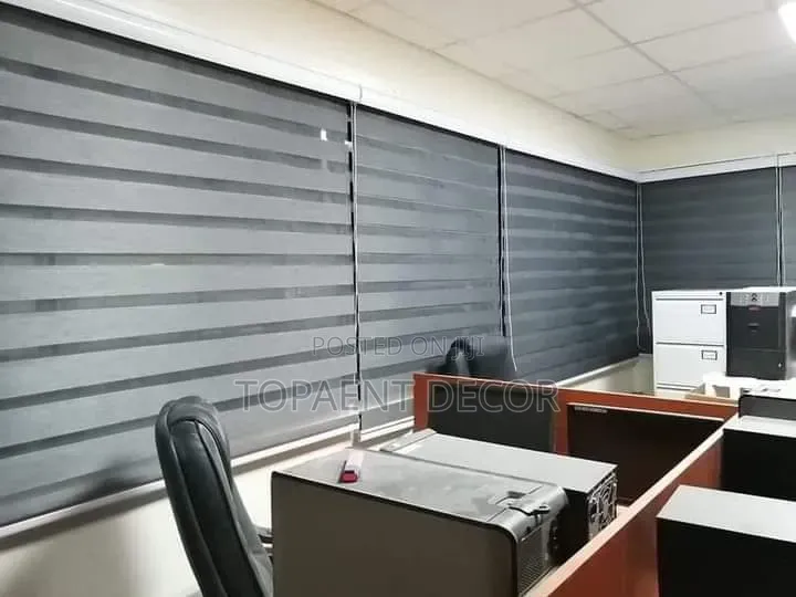 Grey Colour Perfect Balance Horizontal Office Window Blinds