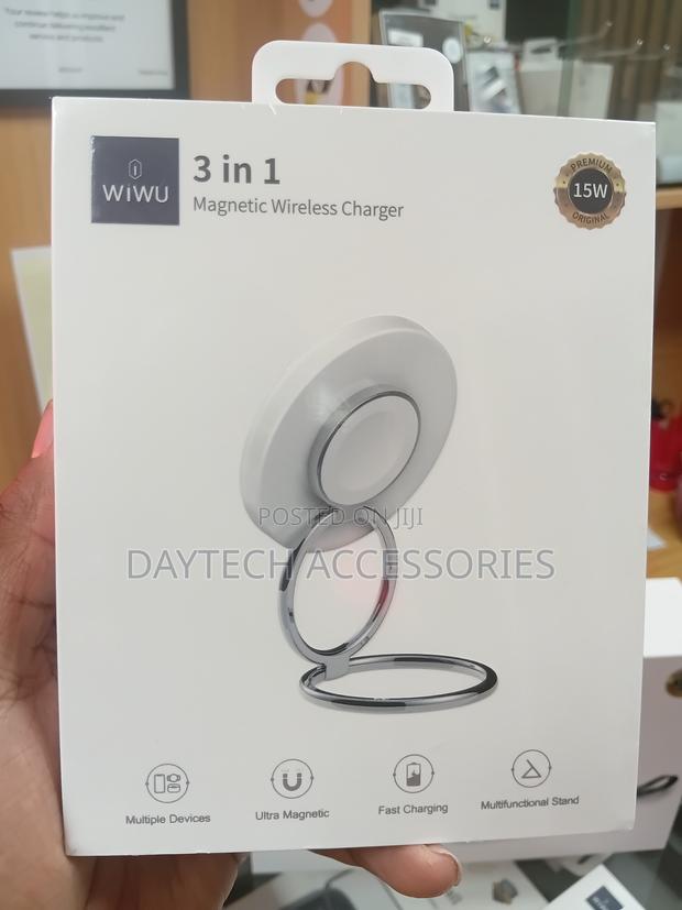 The WiWu Wi-W027 3-in-1 Magnetic Wireless Charger 15W Charging.