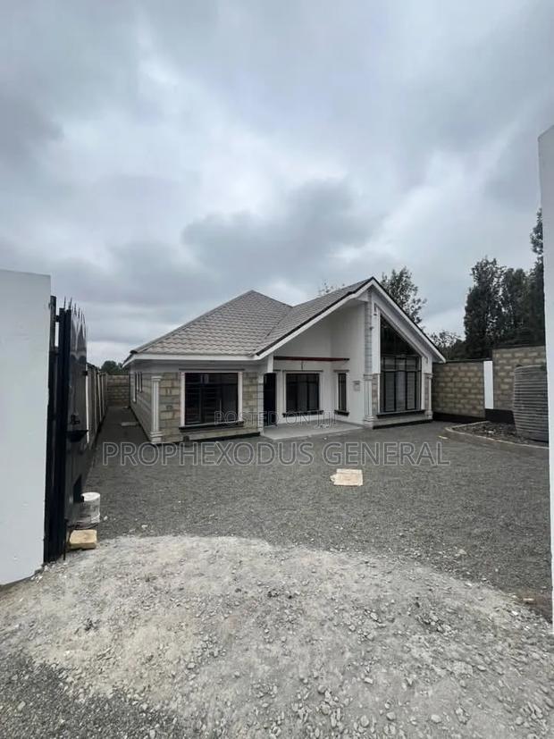 4bdrm Bungalow in Matasia for sale