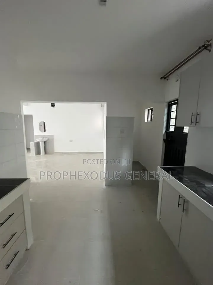 4bdrm Bungalow in Matasia for sale