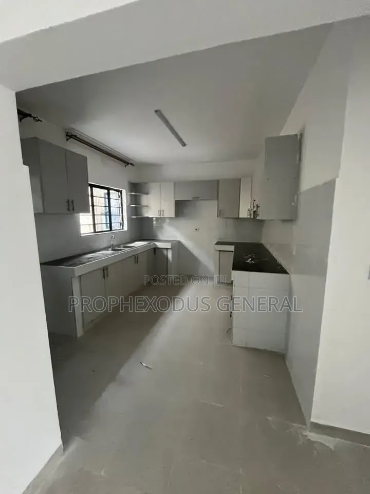 4bdrm Bungalow in Matasia for sale