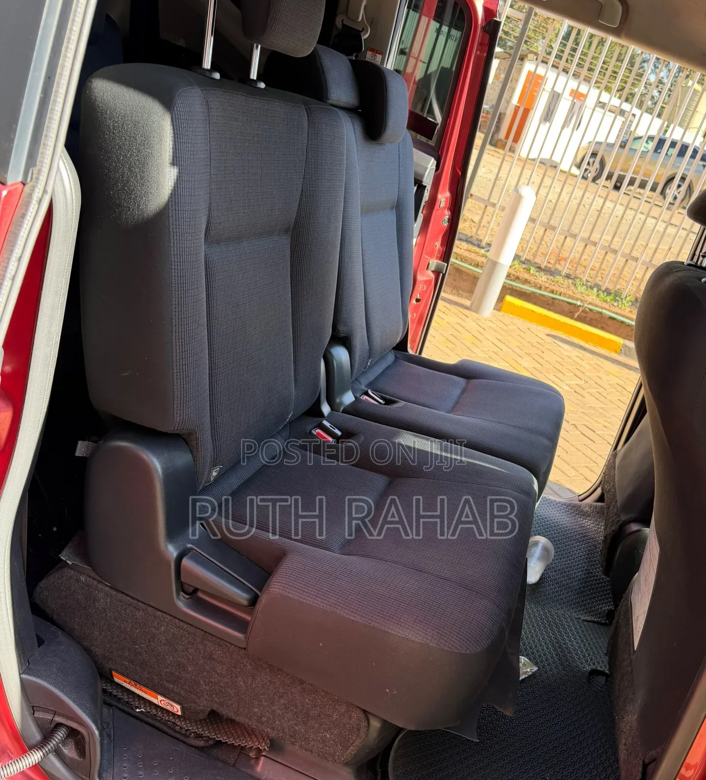 Toyota Sienta 2017 Maroon