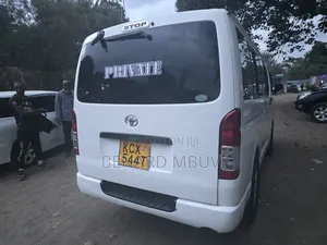 Toyota HiAce 2014 White