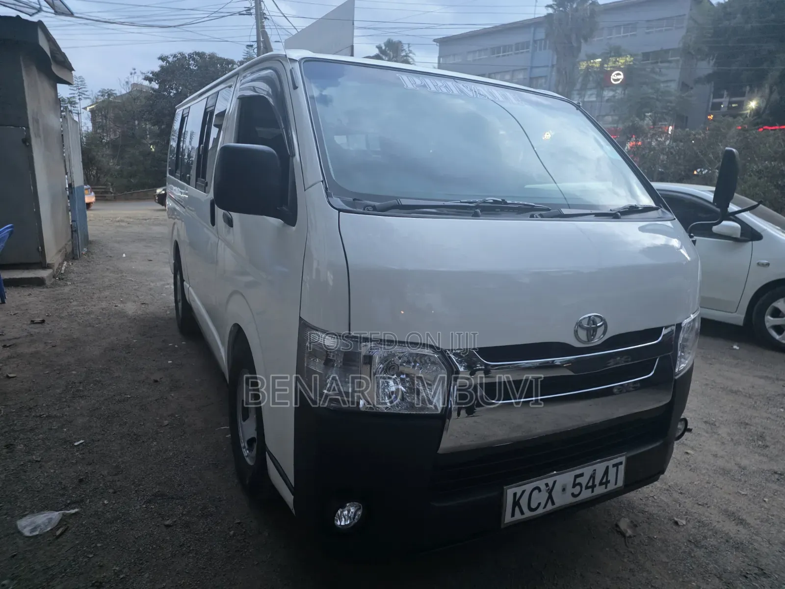 Toyota HiAce 2014 White