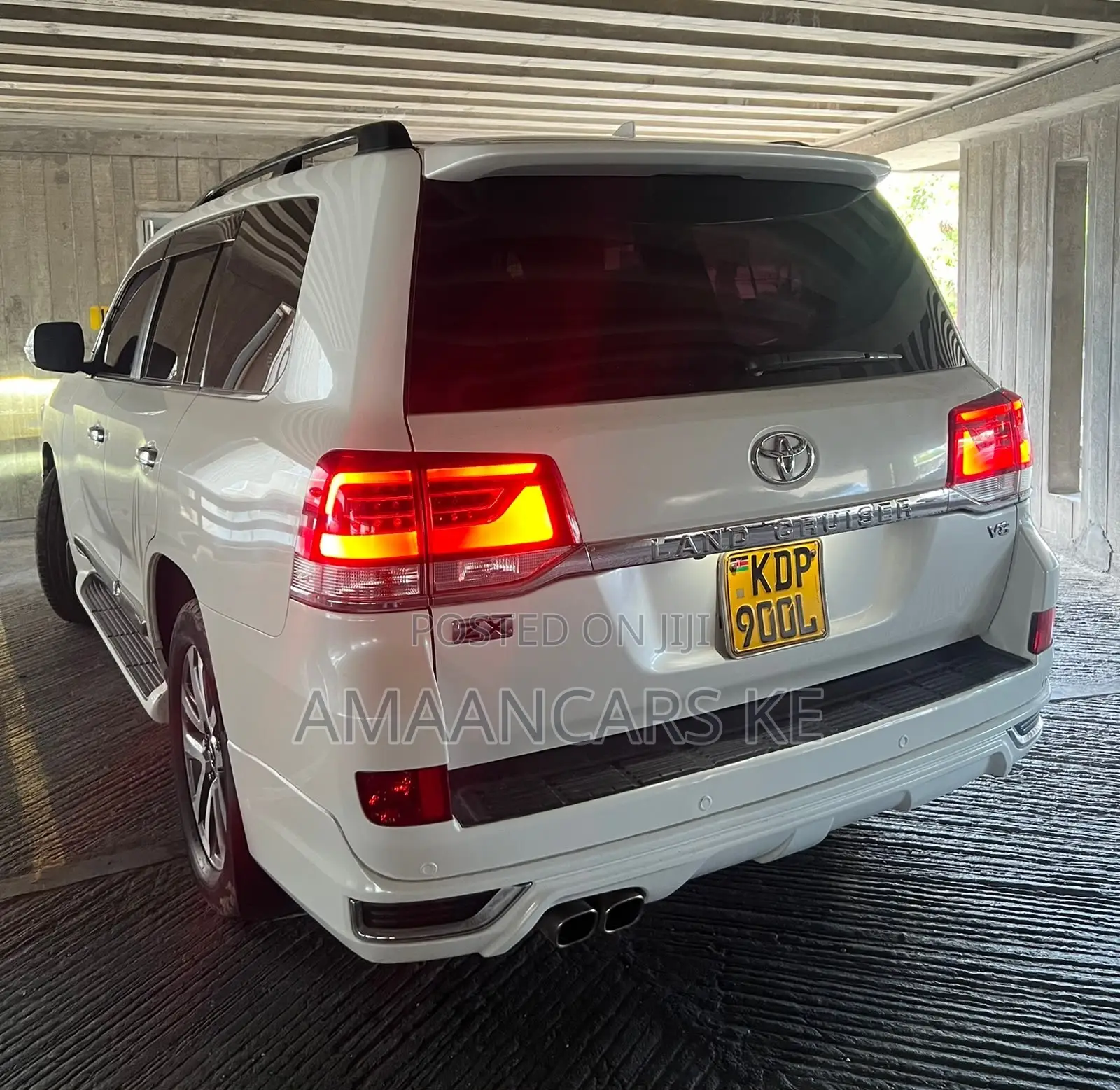 Toyota Land Cruiser 4.6 V8 ZX 2018 White