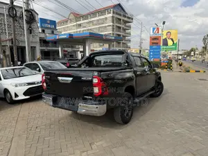 Toyota Hilux Revo Double Cab Deisel 2.4 AWD 2021 Black