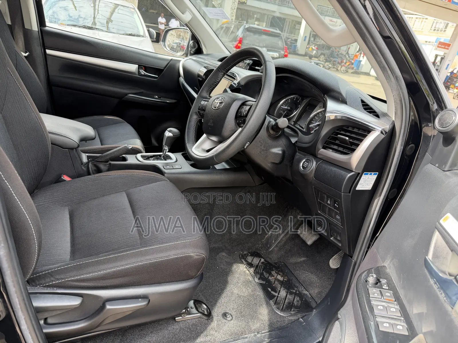 Toyota Hilux Revo Double Cab Deisel 2.4 AWD 2021 Black