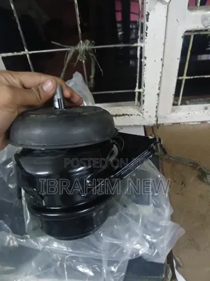 Prado 150 Engine Mounting Right and Left
