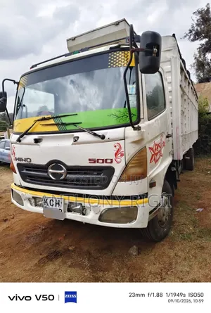 Hino 500 Truck 2009 White