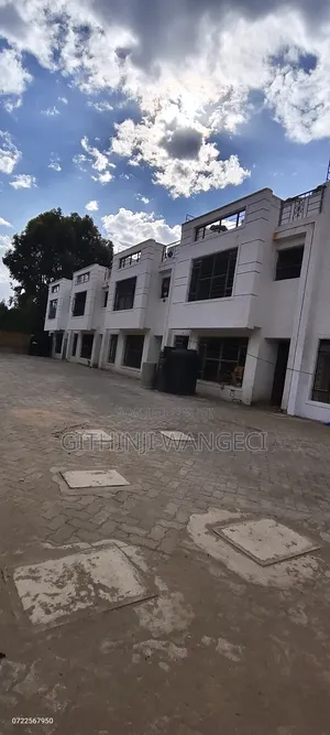 3bdrm Townhouse/Terrace in Vet, Ngong CBD for sale