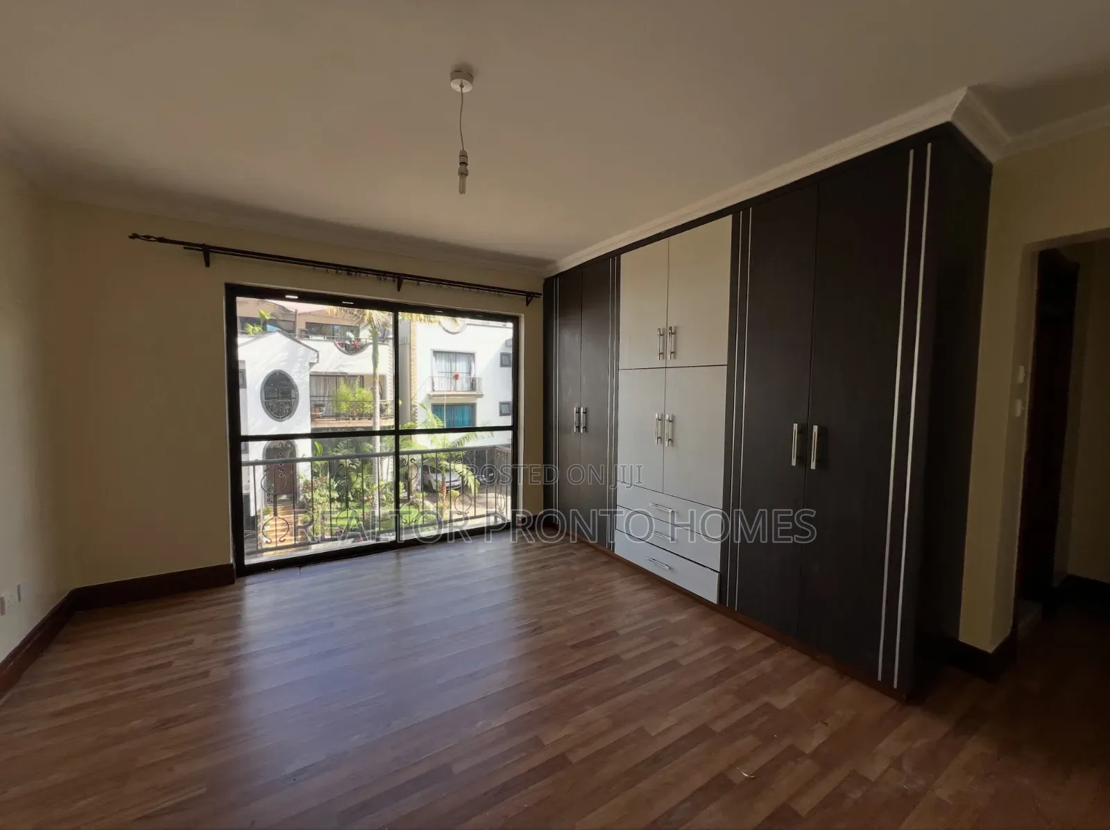 4bdrm Townhouse / Terrace in Westlands, Raphta Road Area for rent