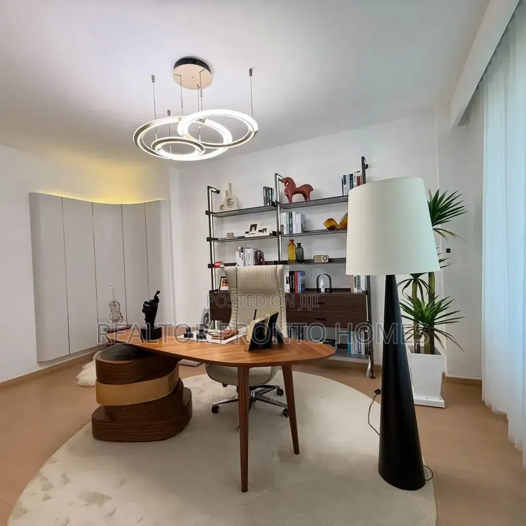 5bdrm Apartment in Kilimani, Hurlingham for sale