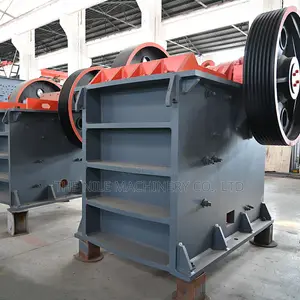 Hot Selling Mobile Jaw Crushers PE150X250 Diesel Jaw Crusher