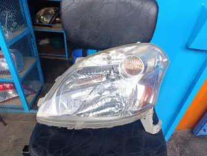 Raum 2004-2010 Xenon Headlight