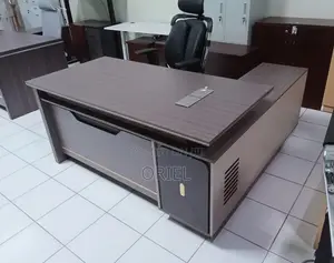 1.6M Executive Office Desk : Executive Director Office Desk