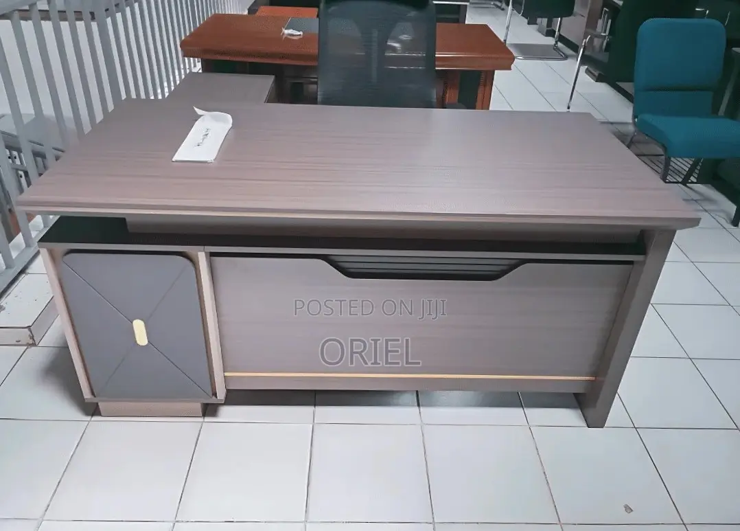 1.6M Executive Office Desk : Executive Director Office Desk
