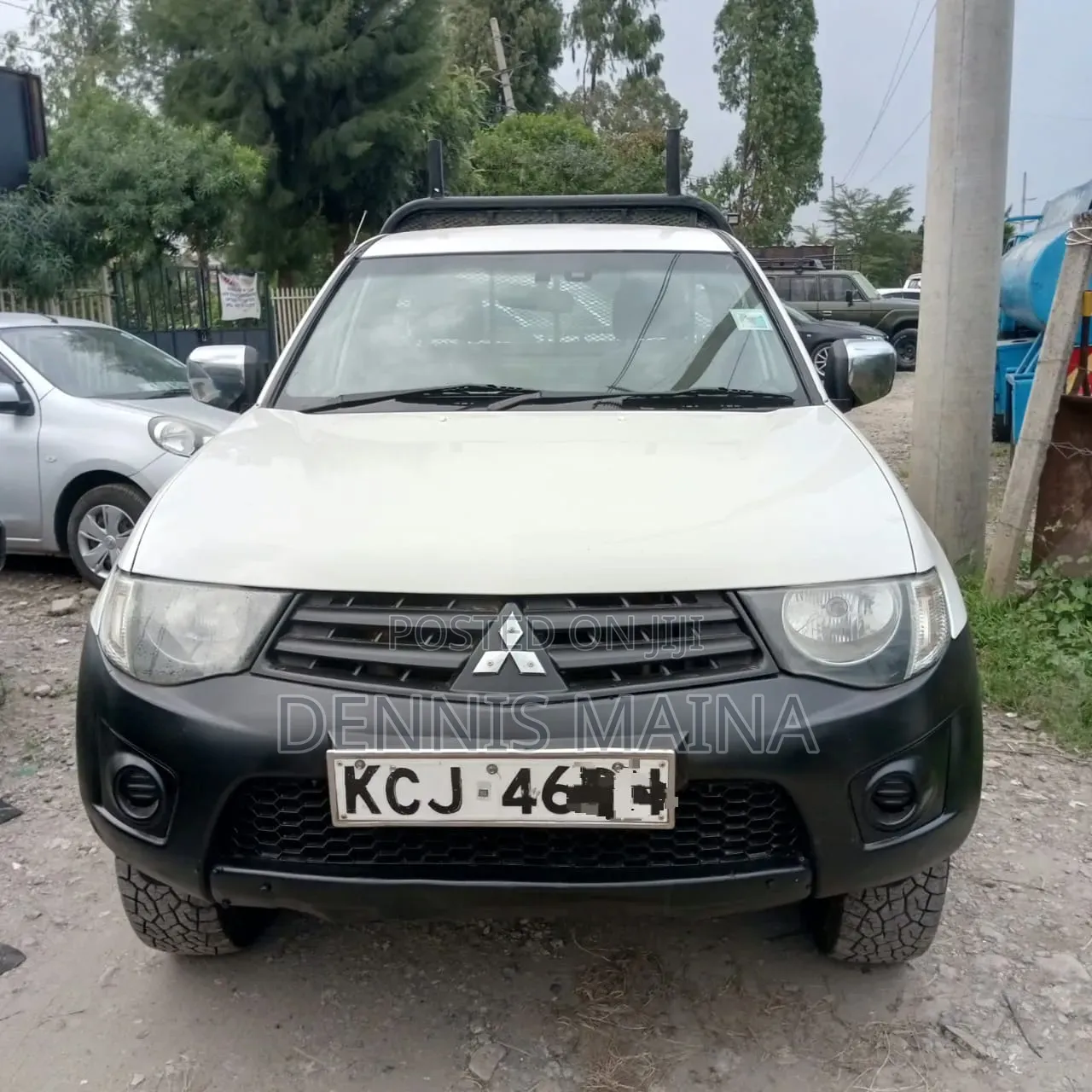 Mitsubishi L200 Club Cab 2.5 180hp 4WD 2015 White