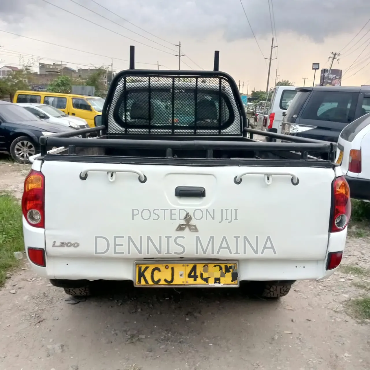 Mitsubishi L200 Club Cab 2.5 180hp 4WD 2015 White